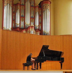 Holly's recital at the Oberlin Piano Festival 